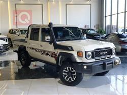 تويوتا لاند كروزر 70 بيك اب